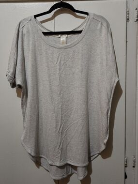 Matty M Heather Light Gray Scoop Neck Tunic Top